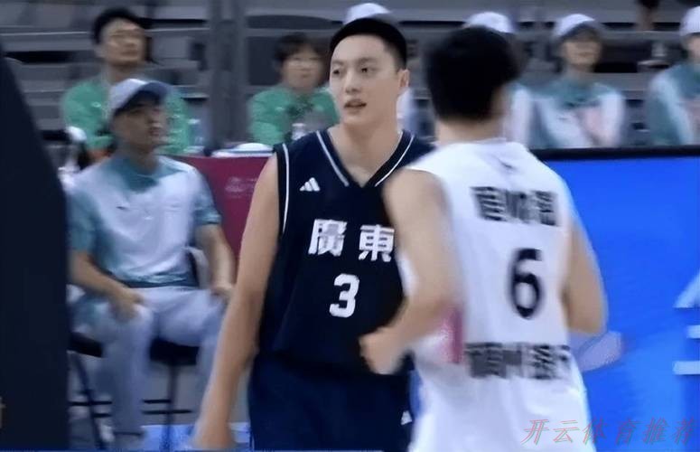 开云:广东全运93-65大胜浙江 球员评价:5人优秀,4人及格,3人低迷 开云:广东全运93-65大胜浙江 球员评价:5人优秀,4人及格,3人低迷