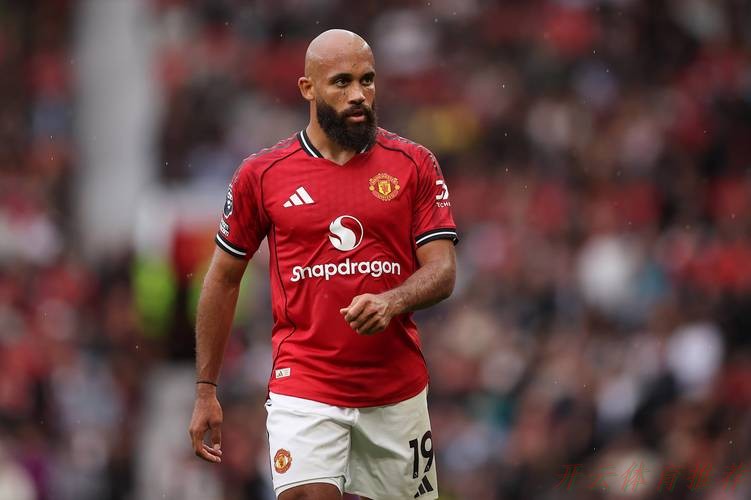 开云官方网站：曼联1月转会清单曝光：瞄准4大目标 补中场+后卫